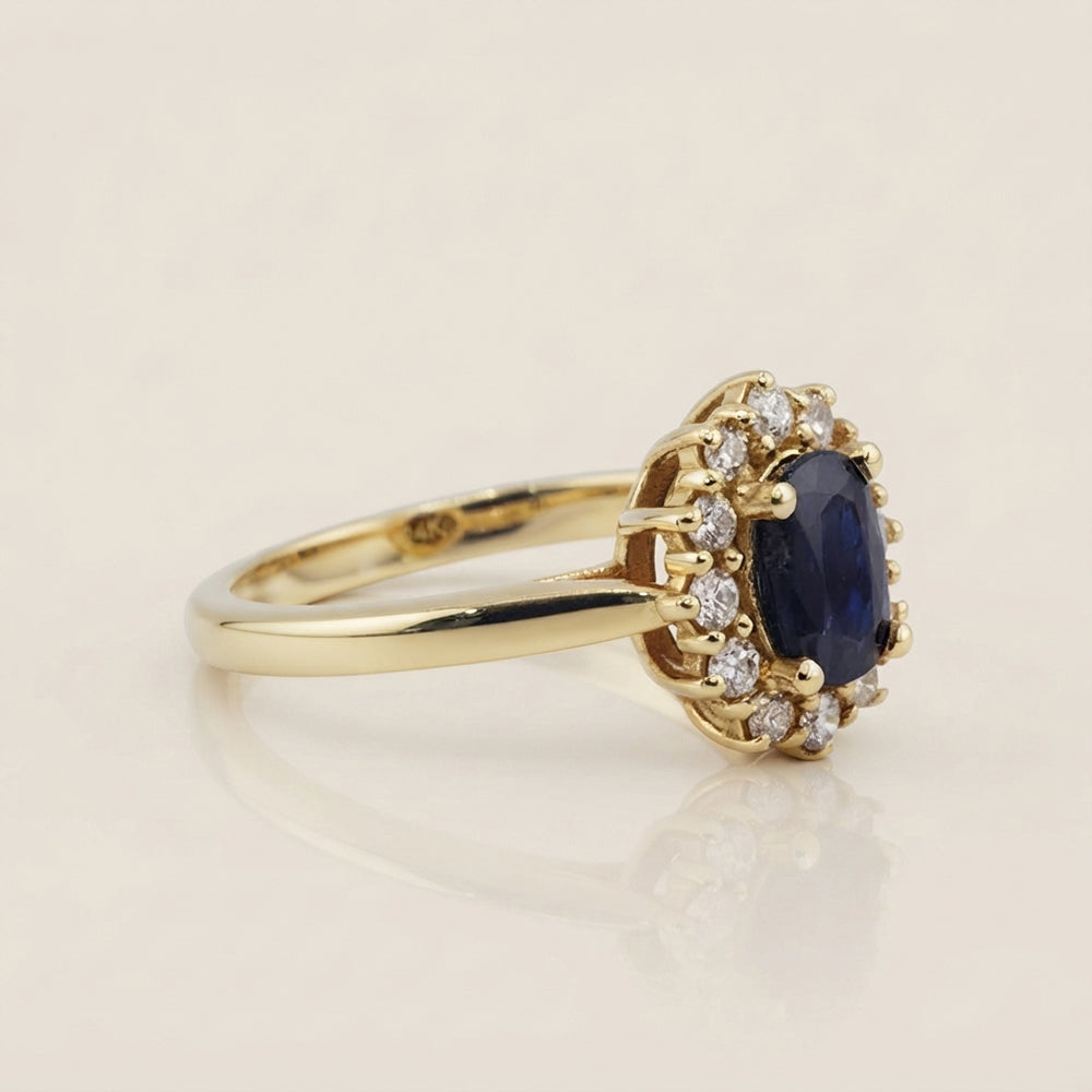 Lady D con Zafiro y Diamantes en Oro Amarillo de 14K