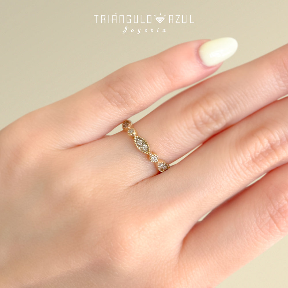Churumbela Estilo Vintage de Diamantes con 0.15 CTS Total en Oro Amarillo de 14K