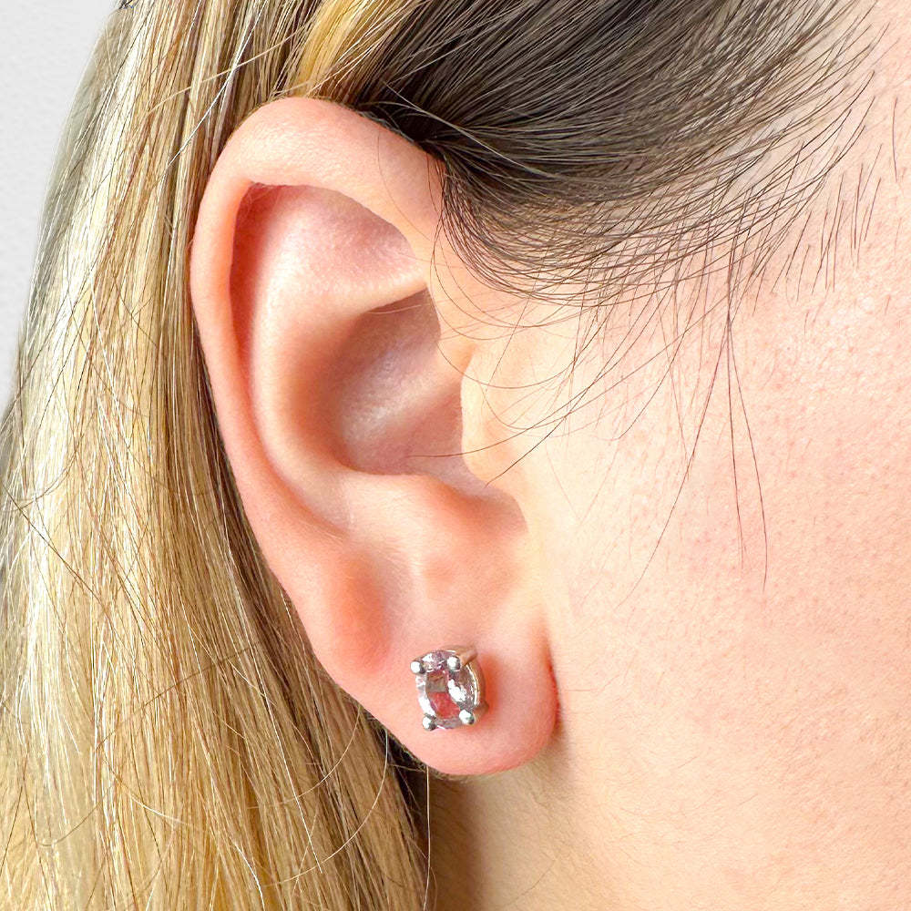 Broqueles de Morganita con 1.32 CTS Total en Oro Blanco de 14K