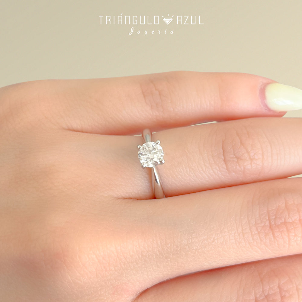Anillo de Compromiso con Diamante de 0.62 CTS en Oro Blanco de 14K