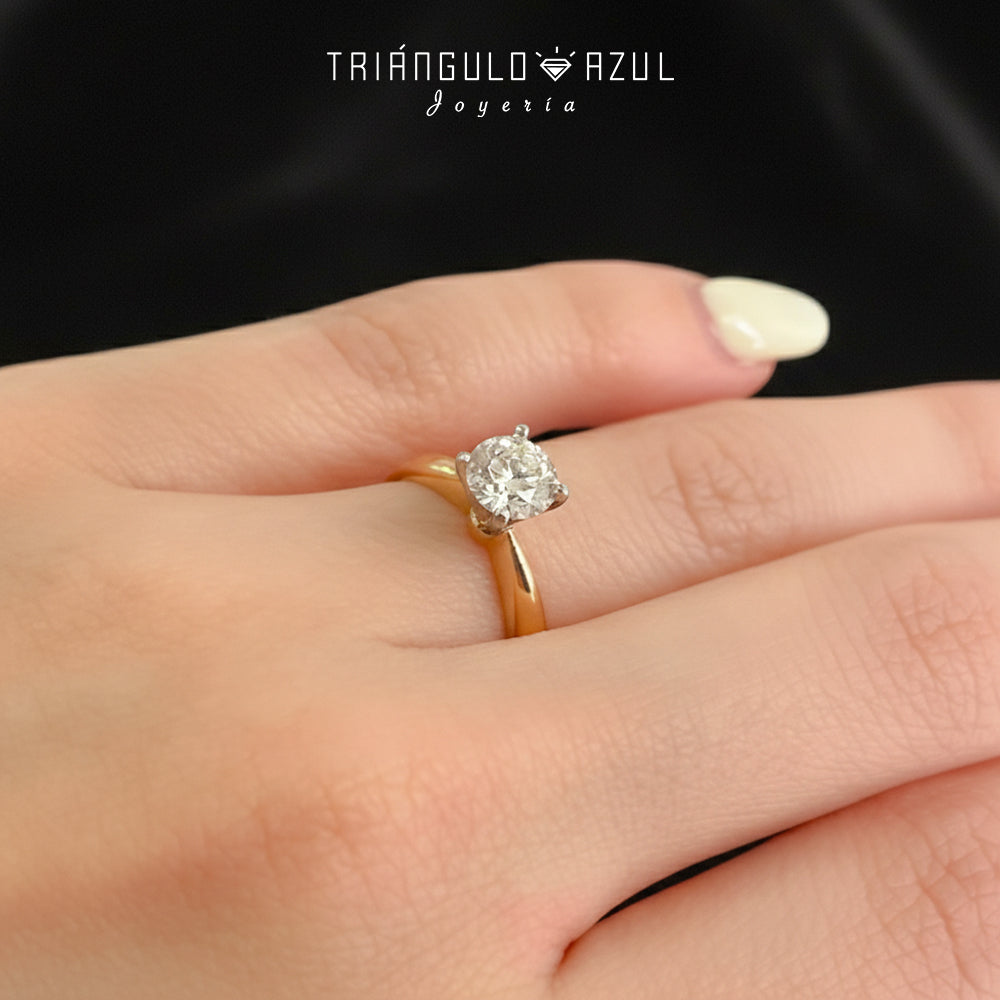 Anillo de Compromiso Con Diamante de 0.81 CTS en Oro Amarillo y Blanco de 14K