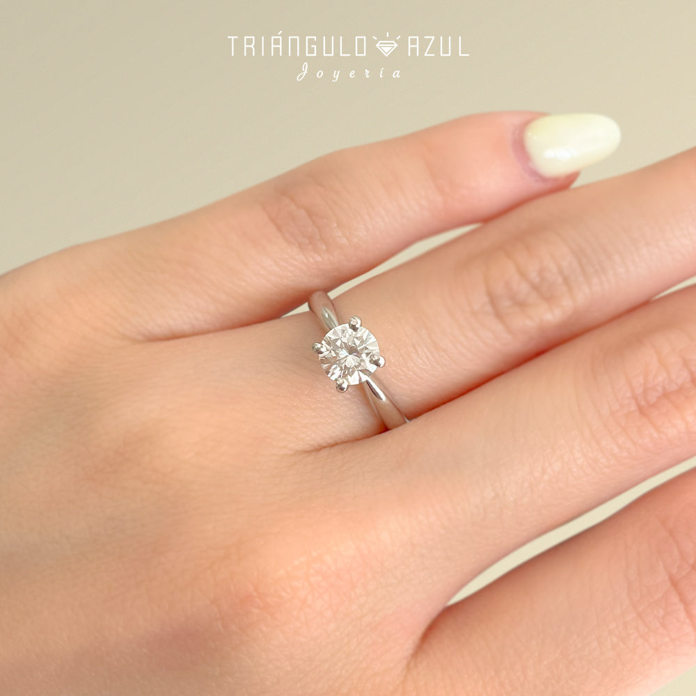 Anillo de Compromiso con Diamante 0.70 CTS G VS2 GIA en Oro Blanco de 14K