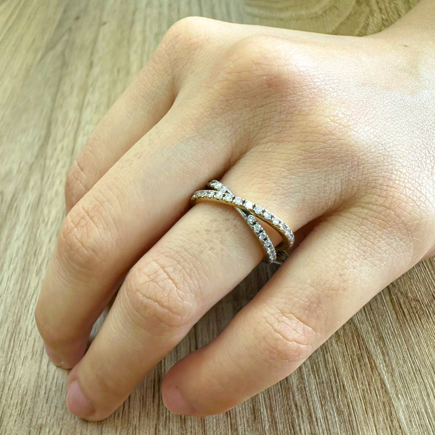 Churumbela Cruzada de Diamantes 0.63 CTS en Oro Amarillo y Oro Blanco de 14K