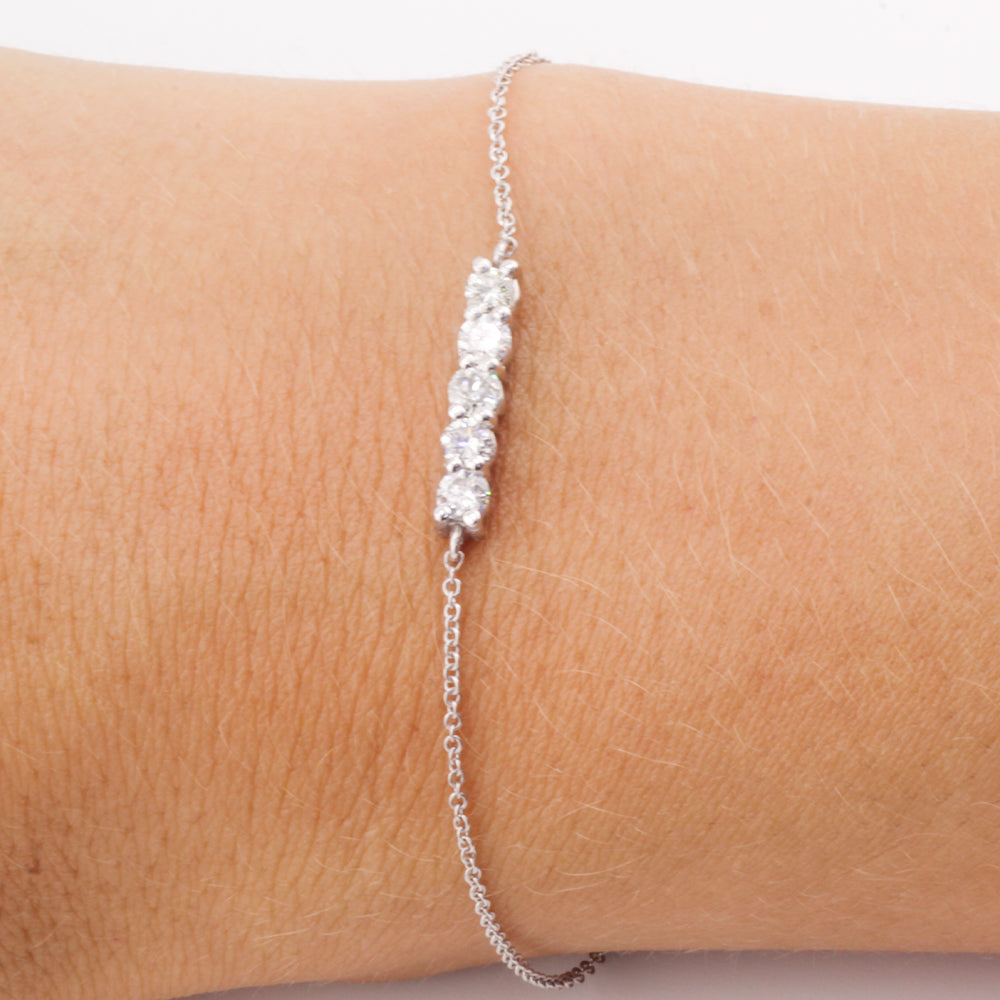 Pulsera Barrita 5 Diamantes 0.54CTS en Oro Blanco de 14K