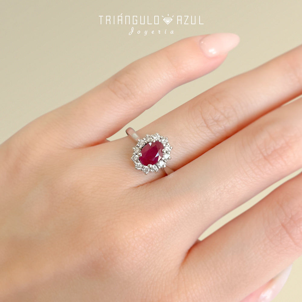 Anillo Lady D de Rubí con 1.12 CTS y Diamantes con 0.31 CTS Total en Oro Blanco de 14K