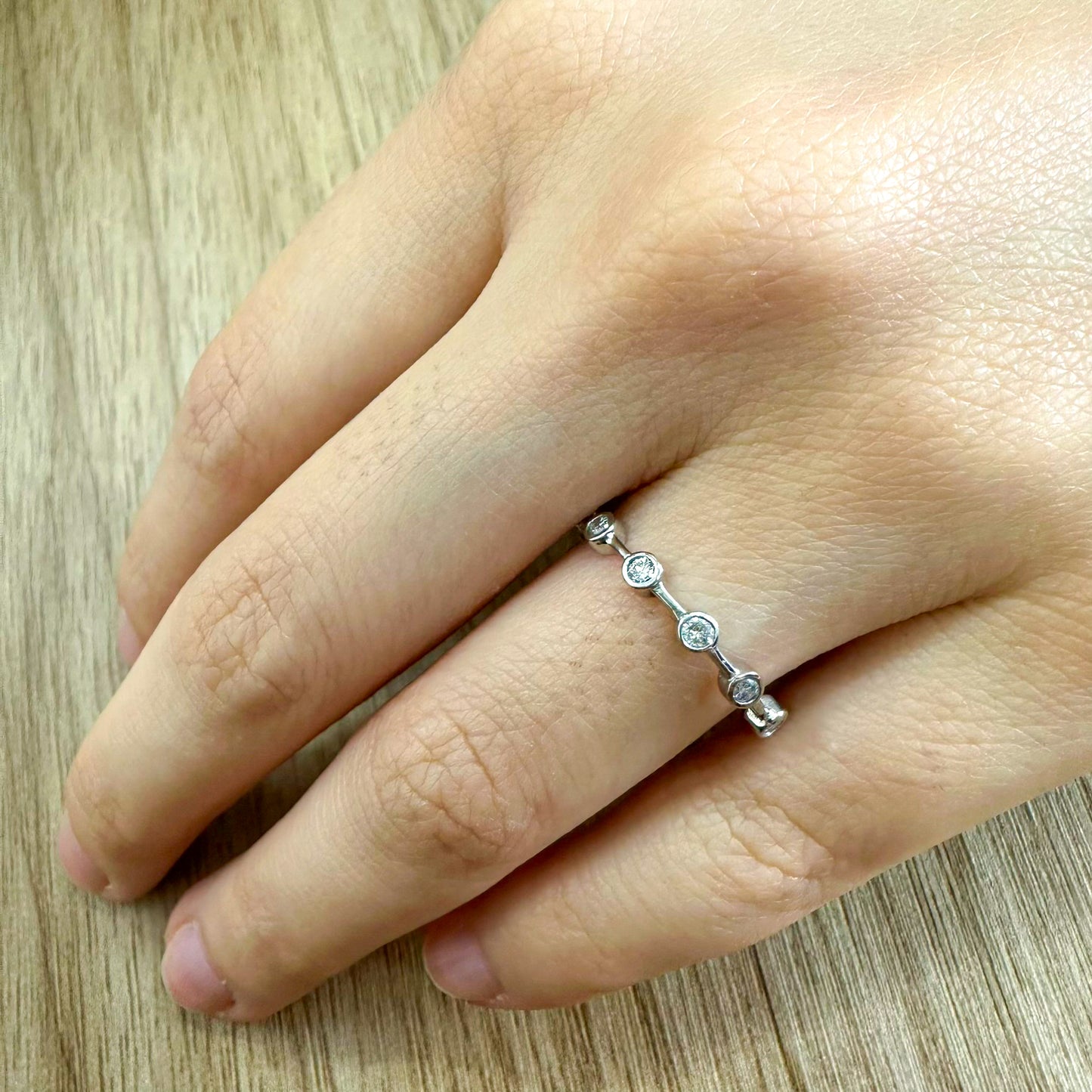 Churumbela de Diamantes con 0.23 CTS Total en Oro Blanco de 14K