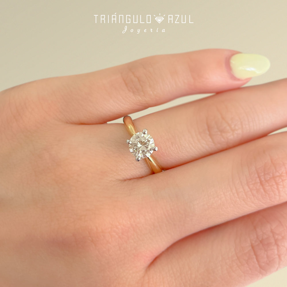 Anillo de Compromiso con Diamante 0.87 CTS K VS1 NON CERT en Oro Amarillo y Blanco de 14K