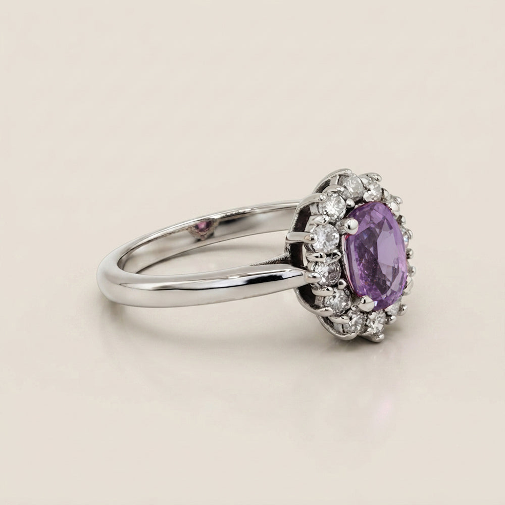 Lady D con Zafiro Rosa y Diamantes en Oro Blanco de 14K