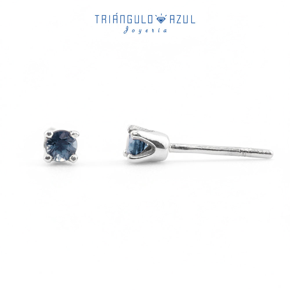 Broqueles Bebe con Zafiros con 0.16 CTS Total en Oro Blanco de 14K