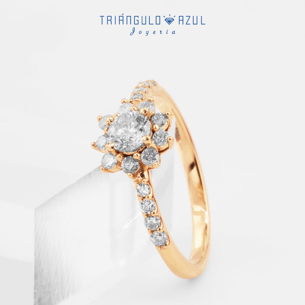 Anillo Estrella de Diamantes con 0.83 CTS Total en Oro Amarillo de 14K