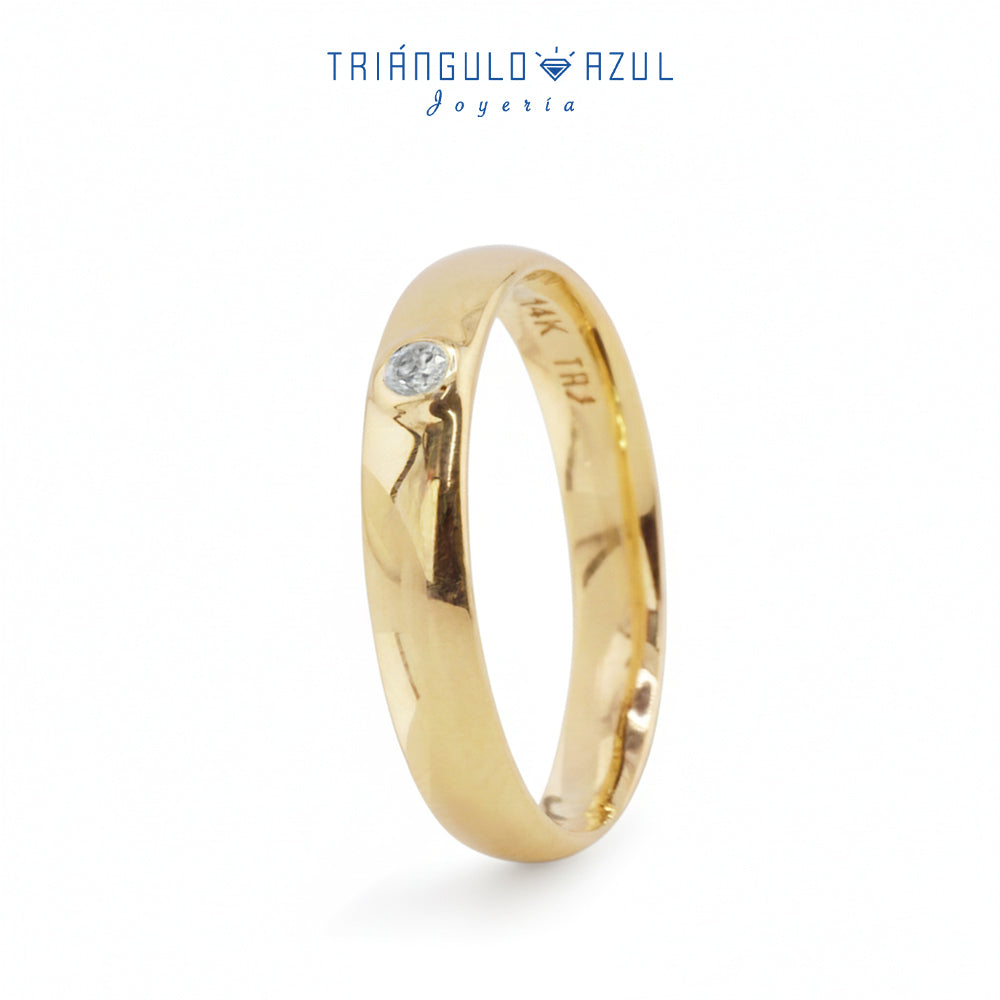 Argolla Dama Media Caña de Diamante con 0.03 CTS Total en Oro Amarillo de 14K