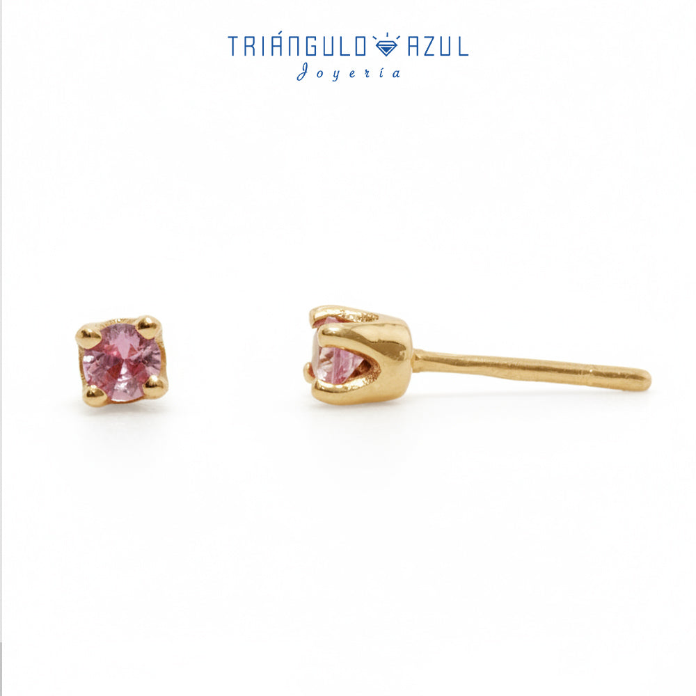 Broqueles de Bebé con Zafiros Rosa con 0.16 CTS Total en Oro Amarillo de 14K