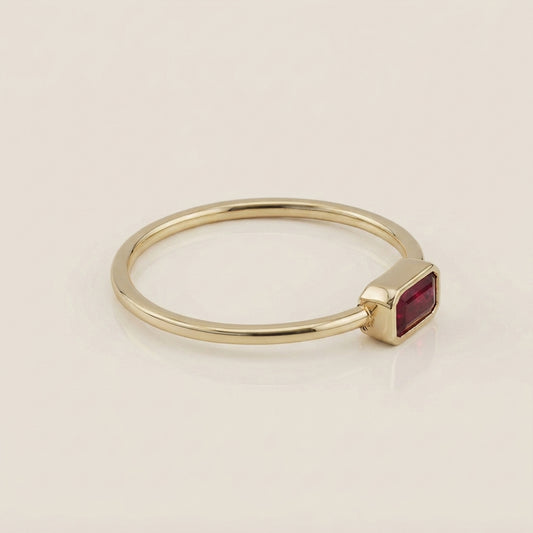 Anillo Cóctel con Rubí en Oro Amarillo de 14K