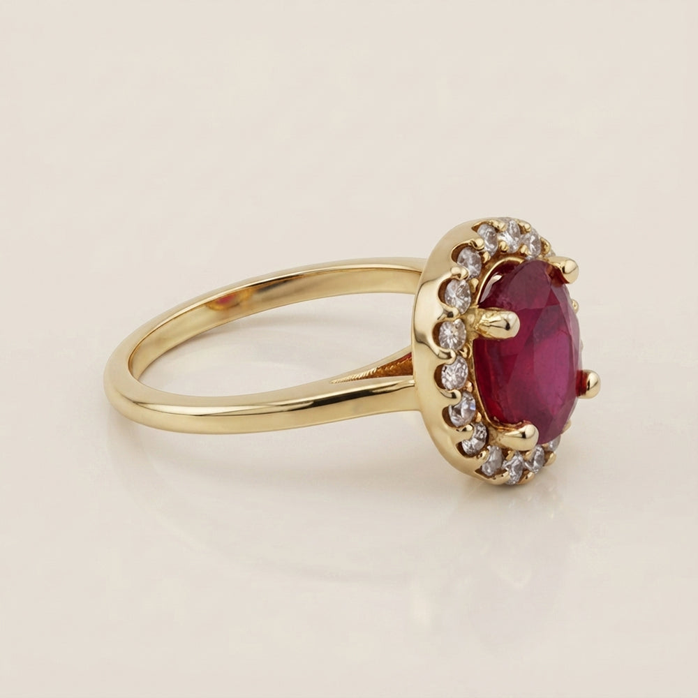 Anillo Tipo Andy con Rubí y Diamantes en Oro Amarillo de 14K