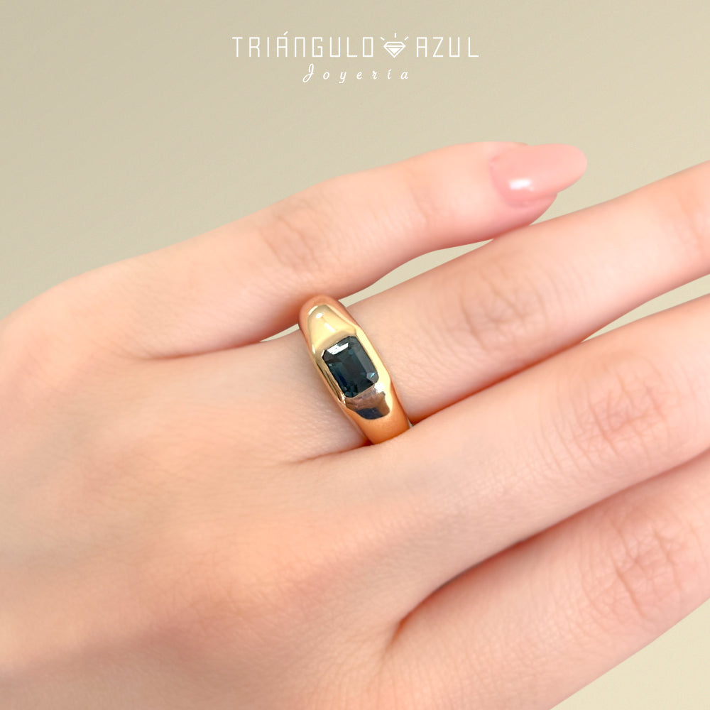 Anillo Chunkie de Zafiro con 0.91 CTS Total en Oro Amarillo de 14K