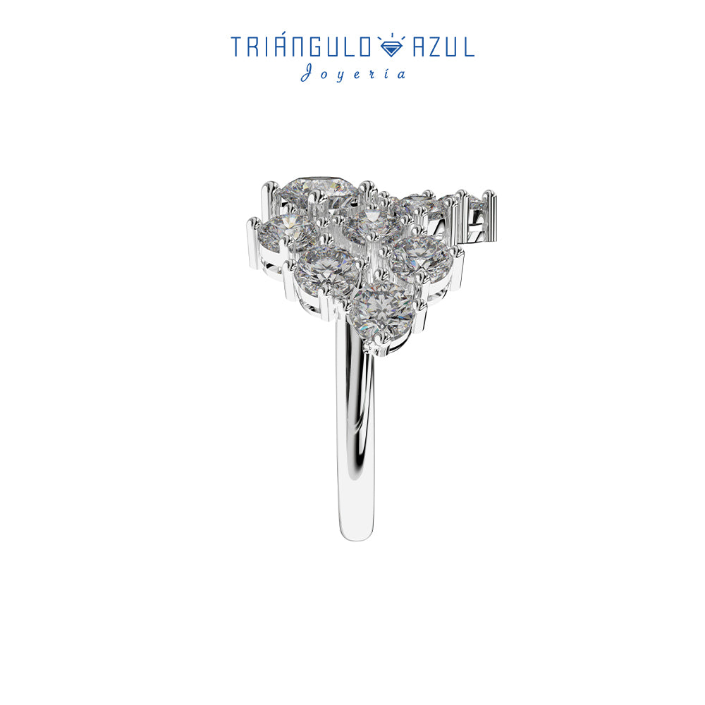 Anillo Cluster de Diamantes con 1.71 CTS Total en Oro Blanco de 18K