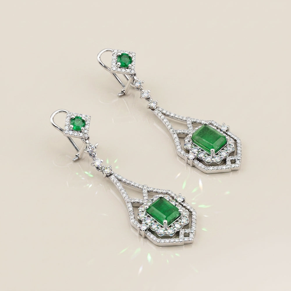 Aretes Largos de Esmeralda y Diamantes en Oro Blanco de 14K