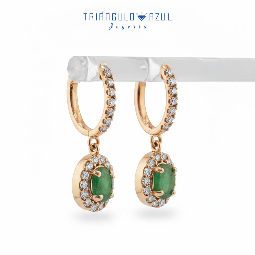 Arracadas con Colgantes de Esmeraldas con 1.55 CTS Total y Diamantes con 0.83 CTS Total en Oro Amarillo de 14K