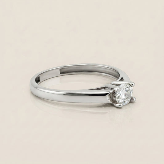 Anillo de Compromiso Solitario en Oro Blanco de 14K