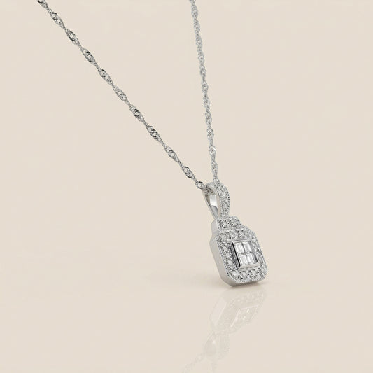Dije con Diamantes en Oro Blanco de 14K