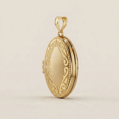 Dije Relicario Oval en Oro Amarillo de 10K