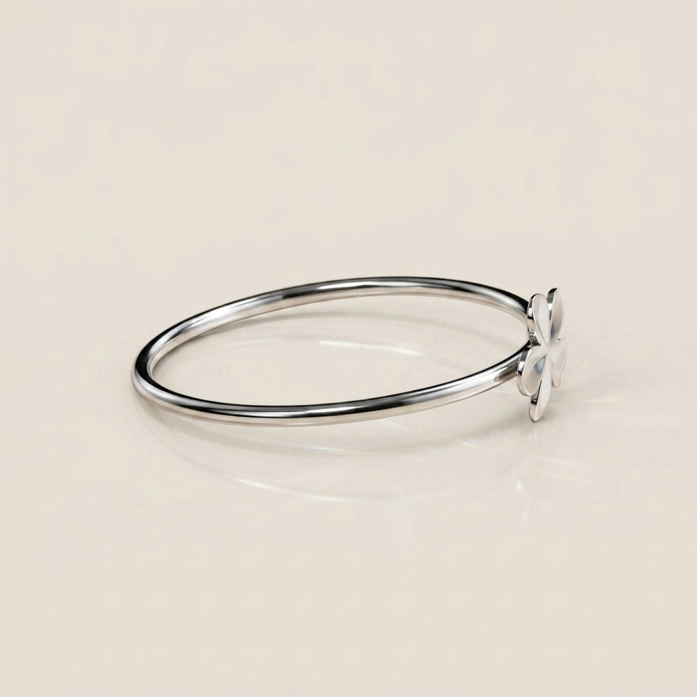 Anillo Flor en Oro Blanco de 14K