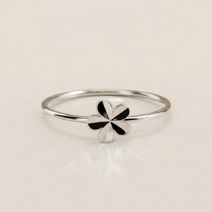 Anillo Flor en Oro Blanco de 14K