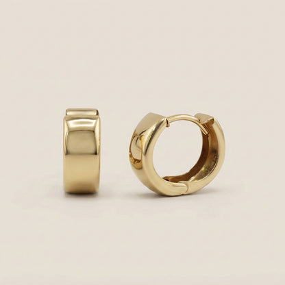 Aretes Huggies Redondos en Oro Amarillo de 14K