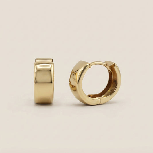 Aretes Huggies Redondos en Oro Amarillo de 14K