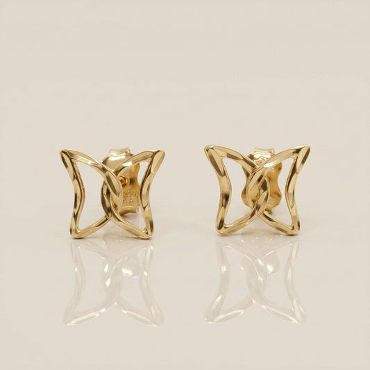 Aretes Mariposa Calado en Oro Amarillo de 14K