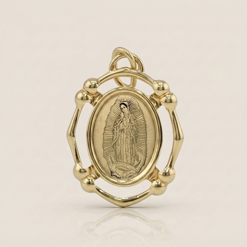 Medalla Virgen a Láser en Oro Amarillo de 14K