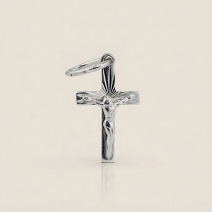 Dije Cruz en Oro Blanco de 14K