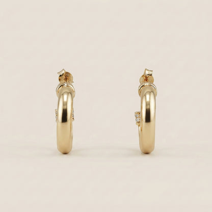 Aretes Tubular con Circonias en Oro Amarillo de 14K