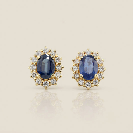 Aretes Lady D con Zafiros y Diamantes en Oro Amarillo de 14K