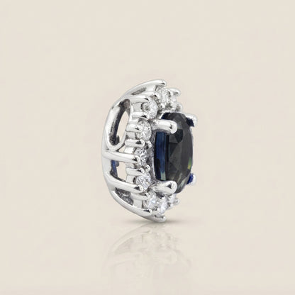 Dije Lady D con Zafiro y Diamantes en Oro Blanco de 14K