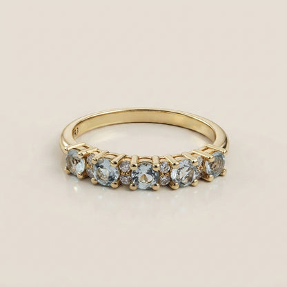 Anillo Isabel con Aquamarinas y Diamantes en Oro Amarillo de 14K