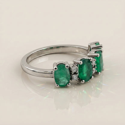 Churumbela Camila con Esmeraldas y Diamantes en Oro Blanco de 14K