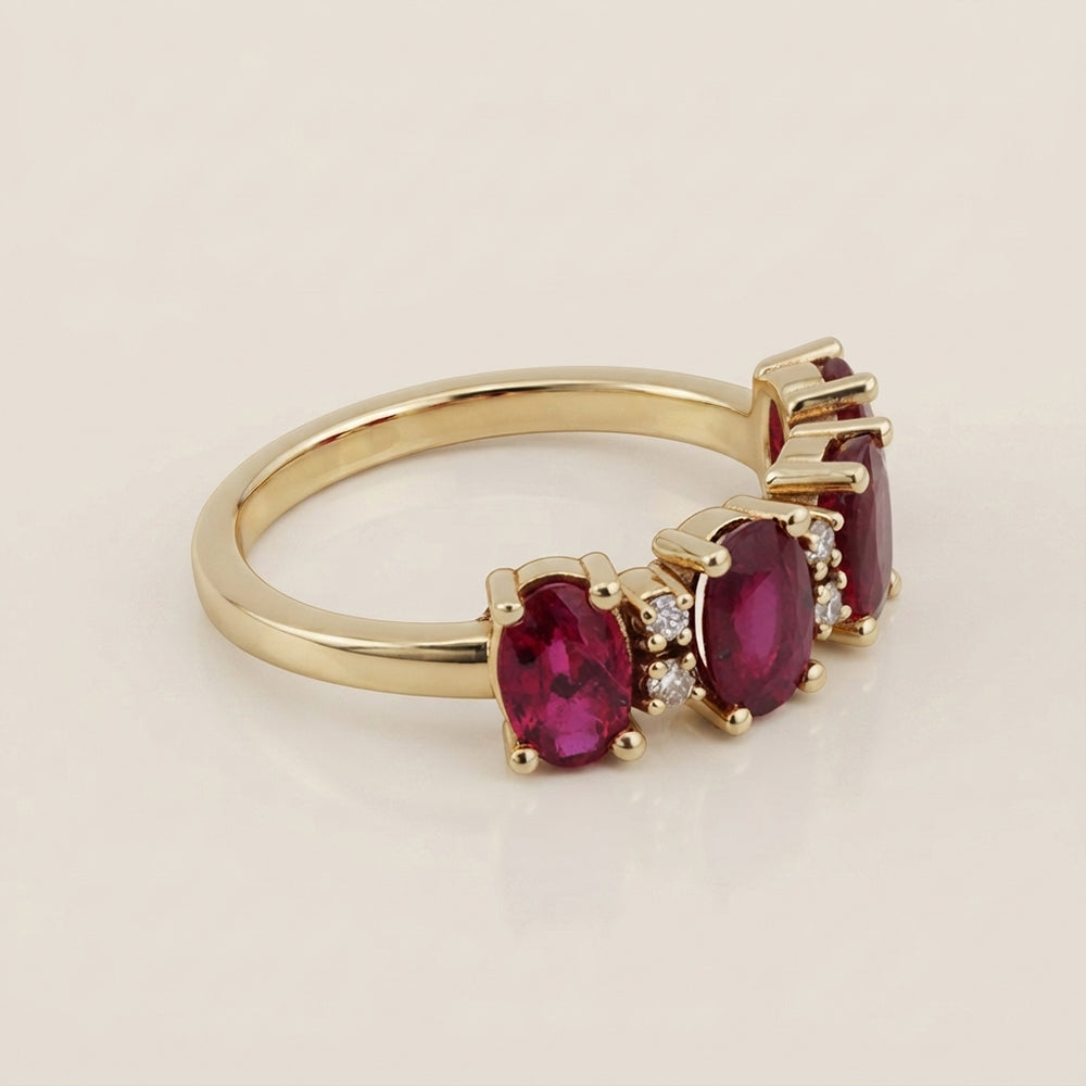 Churumbela Camila con Rubíes y Diamantes en Oro Amarillo de 14K