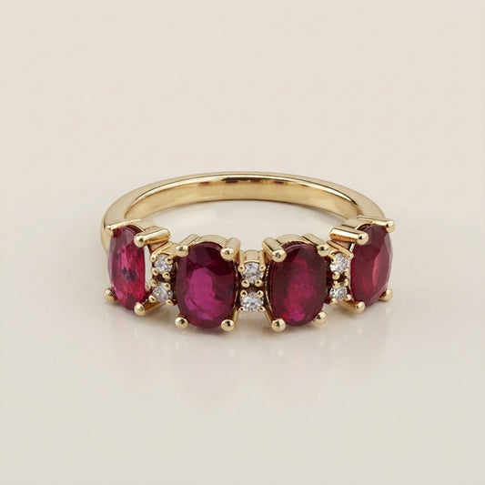 Churumbela Camila con Rubíes y Diamantes en Oro Amarillo de 14K