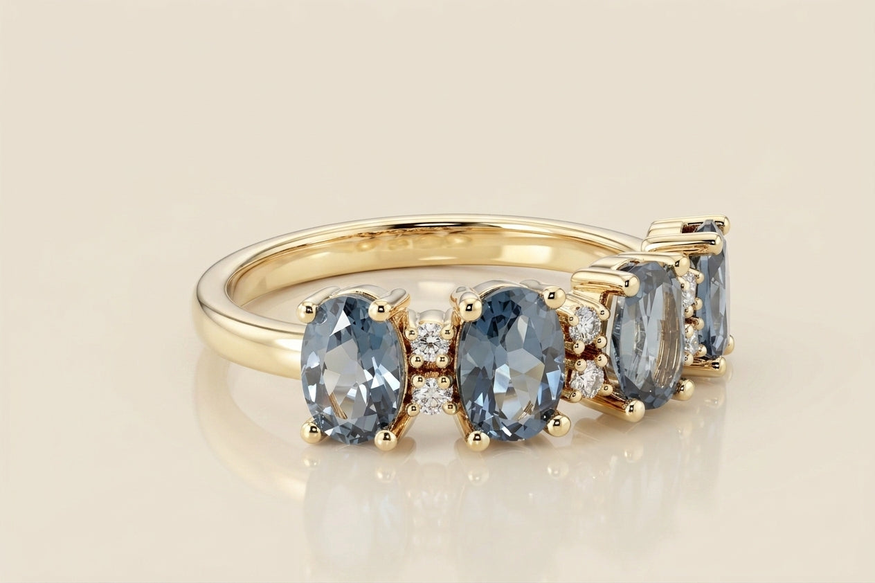 Churumbela Camila con Topacio London Blue y Diamantes en Oro Amarillo de 14K