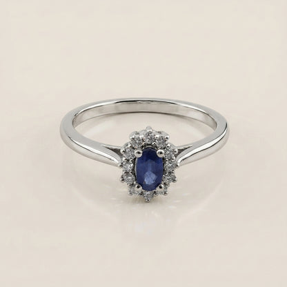 Lady D con Zafiro y Diamantes en Oro Blanco de 14K