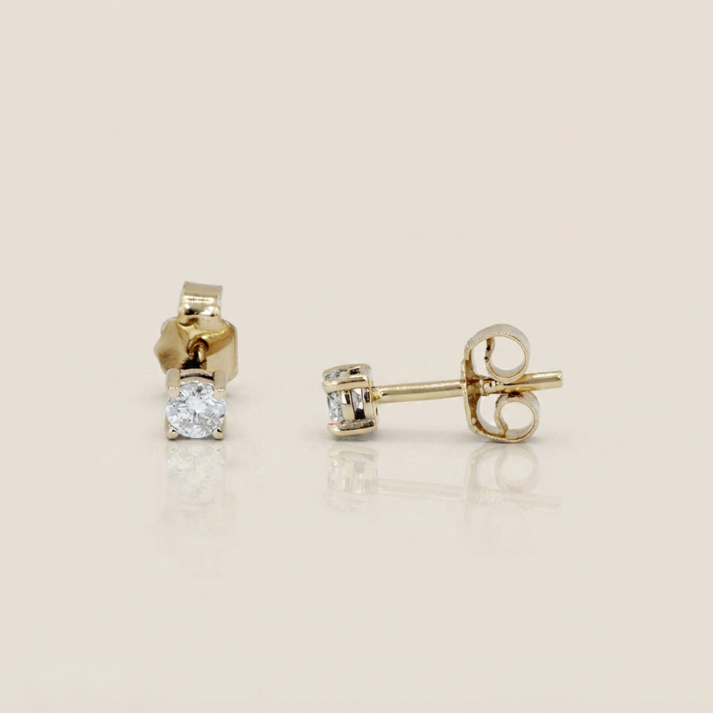 Broqueles con Diamantes en Oro Amarillo de 14K