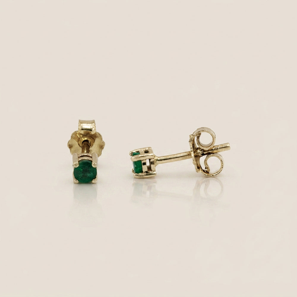 Broqueles con Esmeralda en Oro Amarillo de 14K