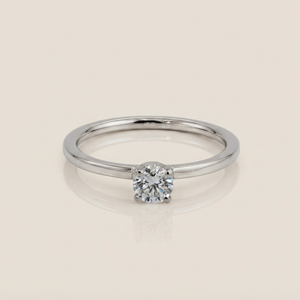 Anillo de Compromiso Solitario en Oro Blanco de 14K (CERTIFICADO GIA)