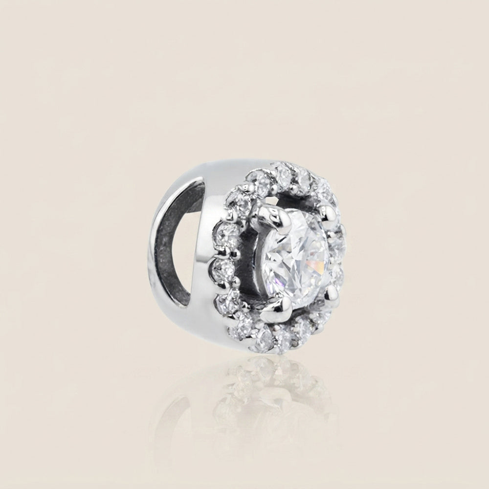 Dije Halo con Diamantes en Oro Blanco de 14K