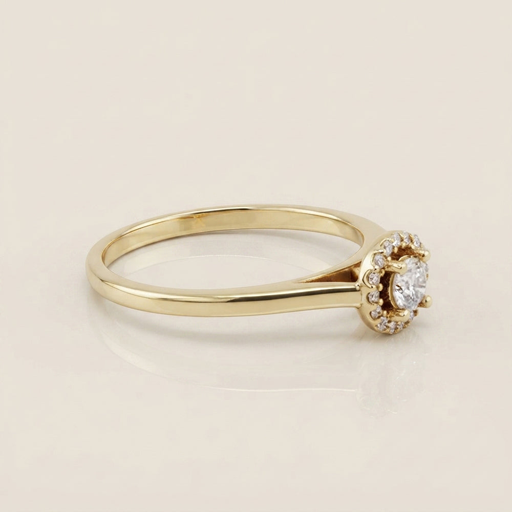 Anillo de Compromiso con Halo en Oro Amarillo de 14K