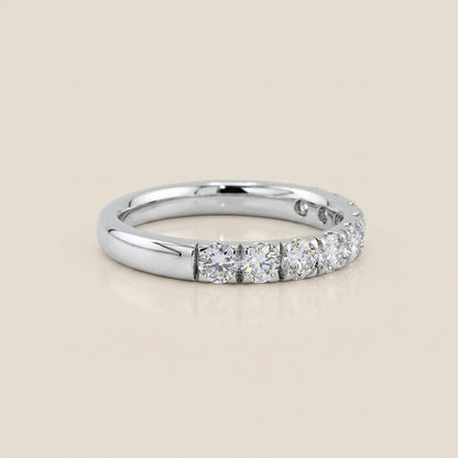 Churumbela Split Prong con Diamantes en Oro Blanco de 14K