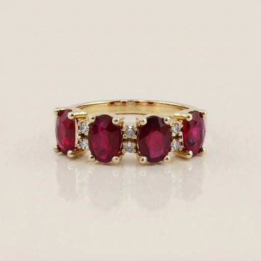 Churumbela Camila con Rubíes y Diamantes en Oro Amarillo de 14K