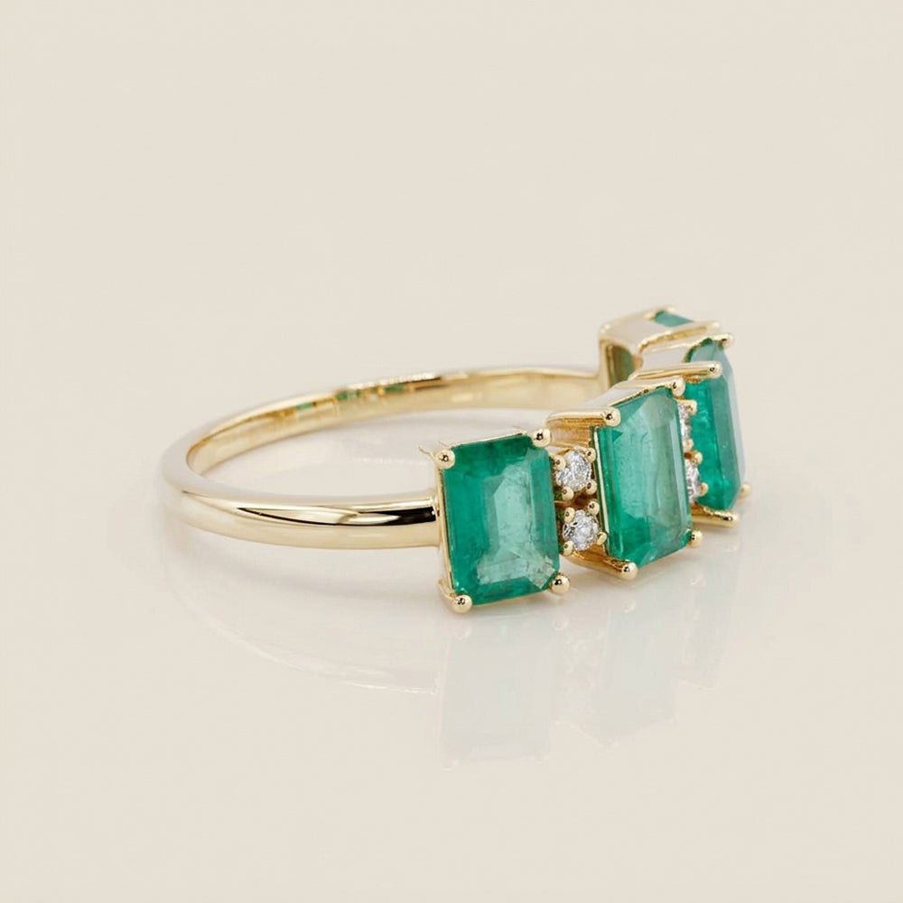 Churumbela con Esmeraldas y Diamantes en Oro Amarillo de 14K