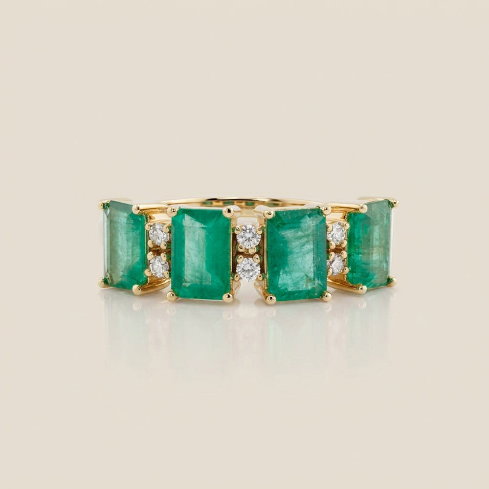 Churumbela con Esmeraldas y Diamantes en Oro Amarillo de 14K